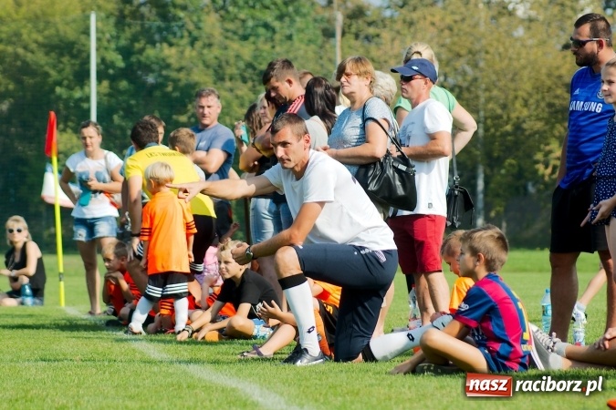 Zdjęcie w galerii na portalu naszraciborz.pl: Żaki Rafako i Tworkowa zainaugurowały sezon wiadomości z regionu