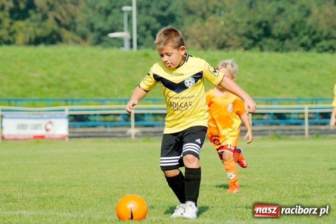 Zdjęcie w galerii na portalu naszraciborz.pl: Żaki Rafako i Tworkowa zainaugurowały sezon wiadomości z regionu