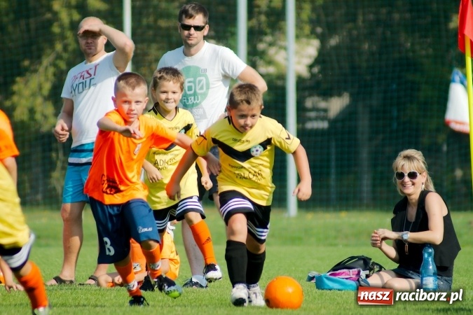 Zdjęcie w galerii na portalu naszraciborz.pl: Żaki Rafako i Tworkowa zainaugurowały sezon wiadomości z regionu