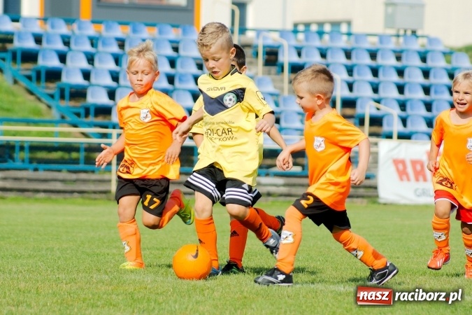 Zdjęcie w galerii na portalu naszraciborz.pl: Żaki Rafako i Tworkowa zainaugurowały sezon wiadomości z regionu