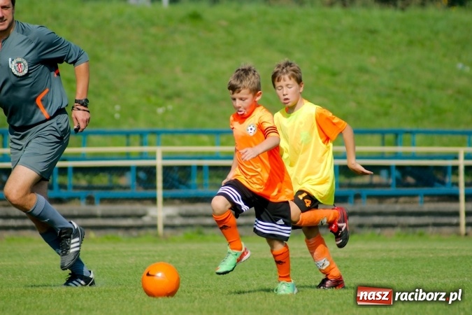 Zdjęcie w galerii na portalu naszraciborz.pl: Żaki Rafako i Tworkowa zainaugurowały sezon wiadomości z regionu