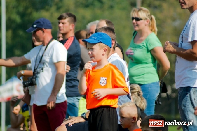 Zdjęcie w galerii na portalu naszraciborz.pl: Żaki Rafako i Tworkowa zainaugurowały sezon wiadomości z regionu