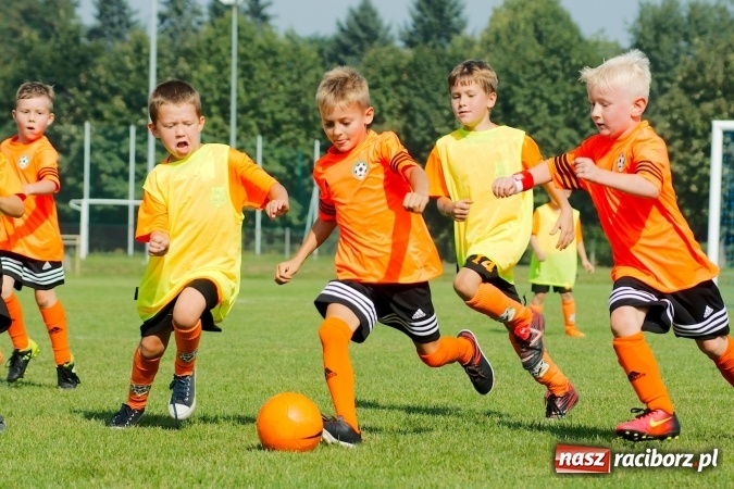 Zdjęcie w galerii na portalu naszraciborz.pl: Żaki Rafako i Tworkowa zainaugurowały sezon wiadomości z regionu