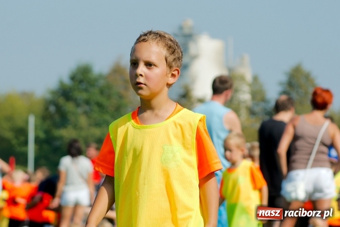 Zdjęcie w galerii na portalu naszraciborz.pl: Żaki Rafako i Tworkowa zainaugurowały sezon wiadomości z regionu