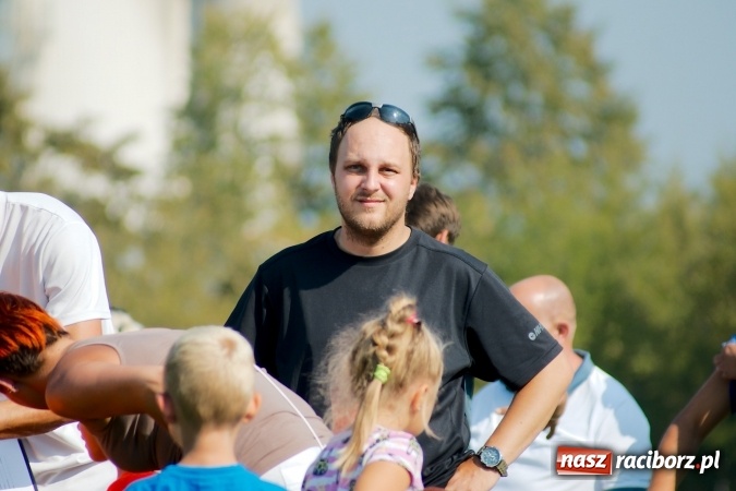 Zdjęcie w galerii na portalu naszraciborz.pl: Żaki Rafako i Tworkowa zainaugurowały sezon wiadomości z regionu