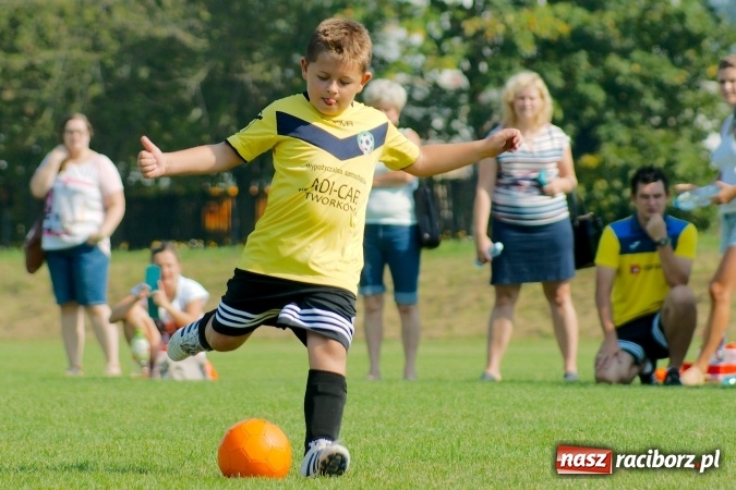 Zdjęcie w galerii na portalu naszraciborz.pl: Żaki Rafako i Tworkowa zainaugurowały sezon wiadomości z regionu