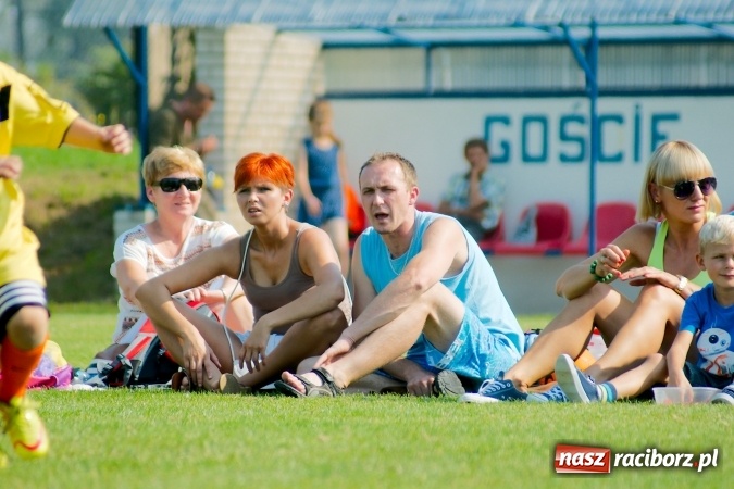 Zdjęcie w galerii na portalu naszraciborz.pl: Żaki Rafako i Tworkowa zainaugurowały sezon wiadomości z regionu