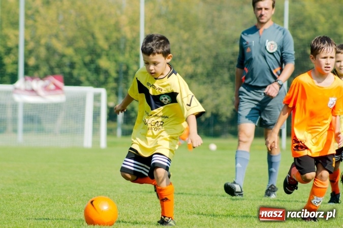 Zdjęcie w galerii na portalu naszraciborz.pl: Żaki Rafako i Tworkowa zainaugurowały sezon wiadomości z regionu