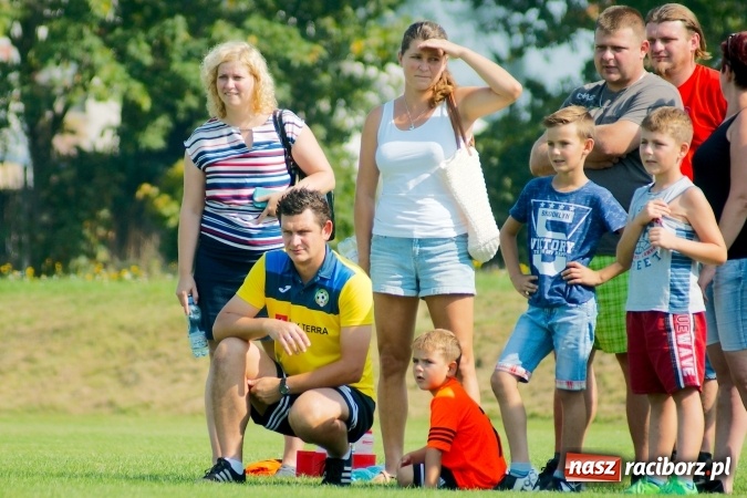 Zdjęcie w galerii na portalu naszraciborz.pl: Żaki Rafako i Tworkowa zainaugurowały sezon wiadomości z regionu