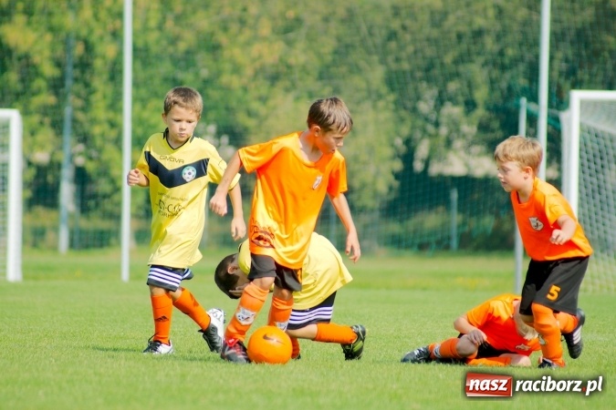 Zdjęcie w galerii na portalu naszraciborz.pl: Żaki Rafako i Tworkowa zainaugurowały sezon wiadomości z regionu