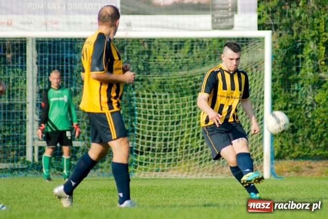 Zdjęcie w galerii na portalu naszraciborz.pl: B klasa: Festiwal niewykorzystanych sytuacji w starciu Markowic i Gaszowic wiadomości z regionu