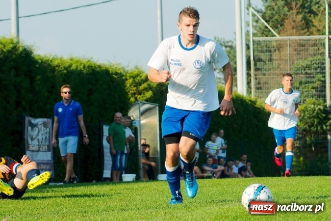 Zdjęcie w galerii na portalu naszraciborz.pl: B klasa: Festiwal niewykorzystanych sytuacji w starciu Markowic i Gaszowic wiadomości z regionu