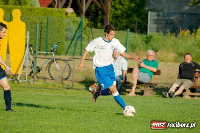 Zdjęcie w galerii na portalu naszraciborz.pl: B klasa: Festiwal niewykorzystanych sytuacji w starciu Markowic i Gaszowic wiadomości z regionu