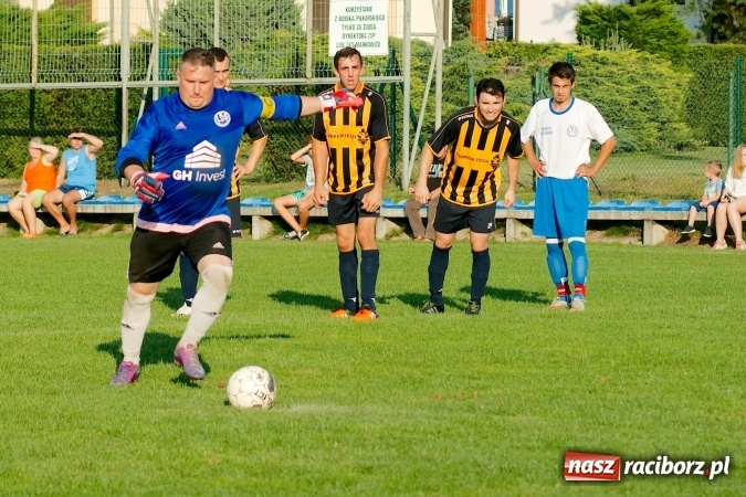 Zdjęcie w galerii na portalu naszraciborz.pl: B klasa: Festiwal niewykorzystanych sytuacji w starciu Markowic i Gaszowic wiadomości z regionu