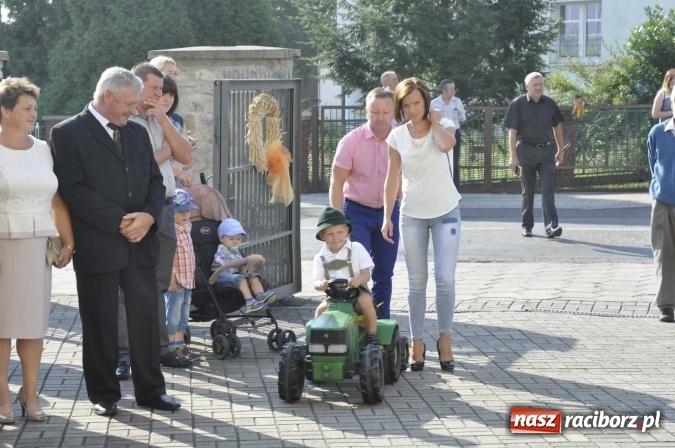 Zdjęcie w galerii na portalu naszraciborz.pl: Dożynki 2016. Parafia Zawada Książęca dziękuje za plony wiadomości z regionu