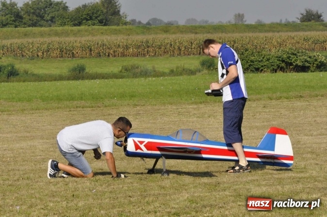 Zdjęcie w galerii na portalu naszraciborz.pl: Air Show nad Ulgą. Z planu filmowego Dywizjon 303 nad raciborskie niebo wiadomości z regionu