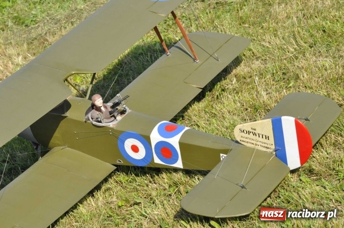 Zdjęcie w galerii na portalu naszraciborz.pl: Air Show nad Ulgą. Z planu filmowego Dywizjon 303 nad raciborskie niebo wiadomości z regionu