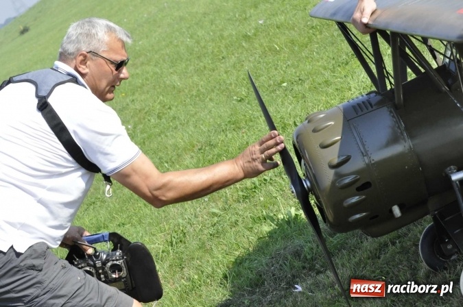 Zdjęcie w galerii na portalu naszraciborz.pl: Air Show nad Ulgą. Z planu filmowego Dywizjon 303 nad raciborskie niebo wiadomości z regionu