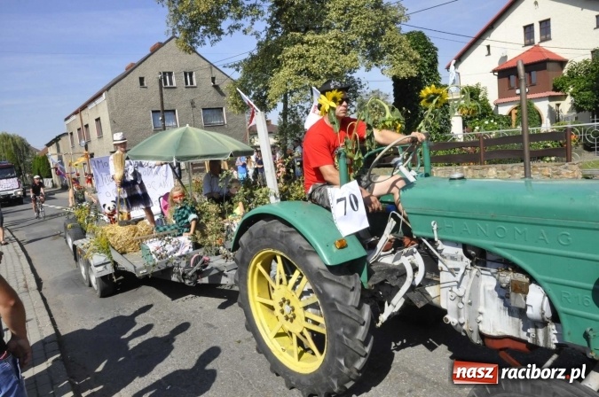 Zdjęcie w galerii na portalu naszraciborz.pl: Dożynki Powiatowe 2016. KORNOWAC - mała gmina z długim korowodem wiadomości z regionu