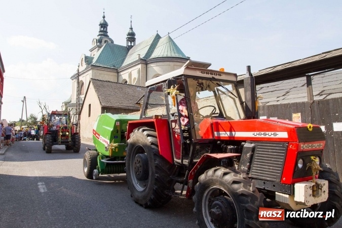 Zdjęcie w galerii na portalu naszraciborz.pl: Dożynki 2016. W Krzanowicach nie odpuścili i dożynki zrobili. W kolorowym korowodzie piękne dziewczęta i drogie maszyny wiadomości z regionu