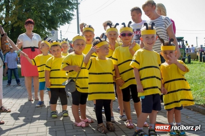 Zdjęcie w galerii na portalu naszraciborz.pl: Dożynki 2016. W samborowickim SPA masuje sam sołtys  wiadomości z regionu