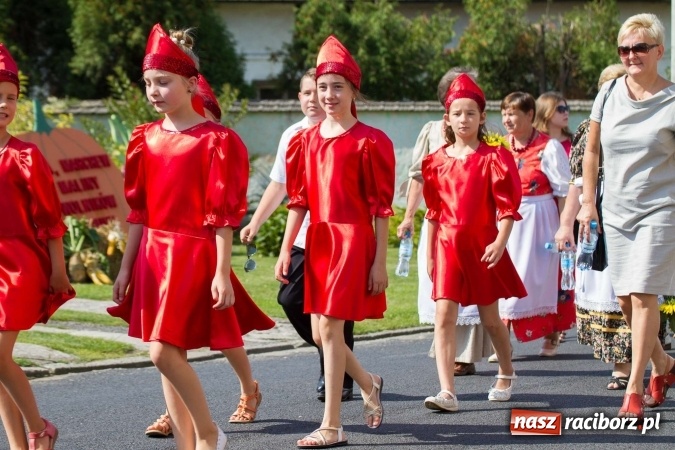 Zdjęcie w galerii na portalu naszraciborz.pl: Dożynki 2016. W samborowickim SPA masuje sam sołtys  wiadomości z regionu
