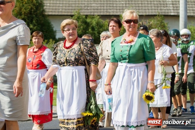 Zdjęcie w galerii na portalu naszraciborz.pl: Dożynki 2016. W samborowickim SPA masuje sam sołtys  wiadomości z regionu