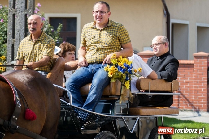 Zdjęcie w galerii na portalu naszraciborz.pl: Dożynki 2016. W samborowickim SPA masuje sam sołtys  wiadomości z regionu