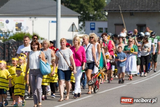 Zdjęcie w galerii na portalu naszraciborz.pl: Dożynki 2016. W samborowickim SPA masuje sam sołtys  wiadomości z regionu
