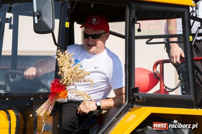Zdjęcie w galerii na portalu naszraciborz.pl: Dożynki 2016. W samborowickim SPA masuje sam sołtys  wiadomości z regionu