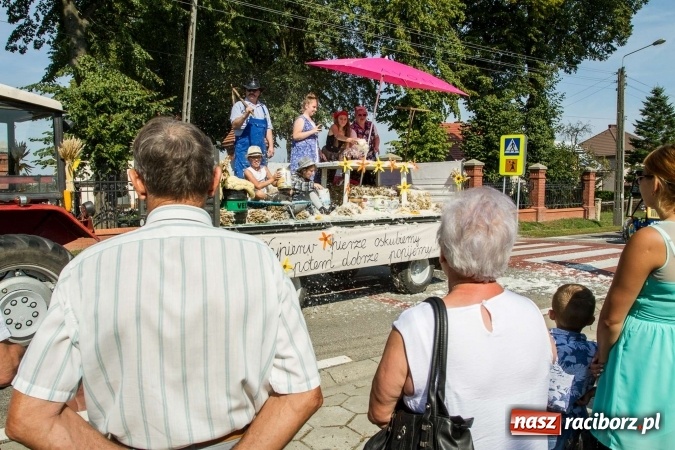 Zdjęcie w galerii na portalu naszraciborz.pl: Dożynki 2016. W samborowickim SPA masuje sam sołtys  wiadomości z regionu
