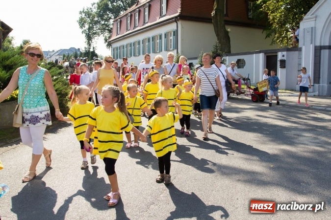 Zdjęcie w galerii na portalu naszraciborz.pl: Dożynki 2016. W samborowickim SPA masuje sam sołtys  wiadomości z regionu