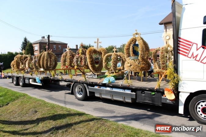 Zdjęcie w galerii na portalu naszraciborz.pl: Dożynki 2016. Korowód gigant w Kornowacu  wiadomości z regionu