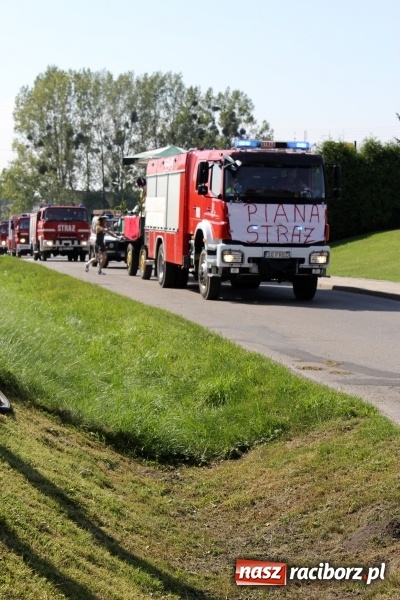 Zdjęcie w galerii na portalu naszraciborz.pl: Dożynki 2016. Korowód gigant w Kornowacu  wiadomości z regionu