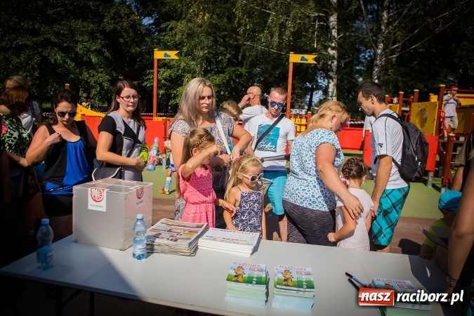 Zdjęcie w galerii na portalu naszraciborz.pl: IV Bajkowy Park. Zapełniliśmy bulwary z plażą. Dziękujemy serdecznie za wspólną zabawę wiadomości z regionu