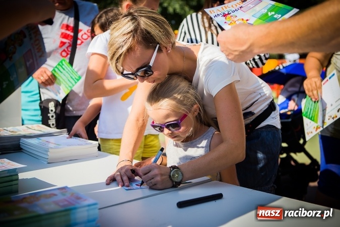 Zdjęcie w galerii na portalu naszraciborz.pl: IV Bajkowy Park. Zapełniliśmy bulwary z plażą. Dziękujemy serdecznie za wspólną zabawę wiadomości z regionu