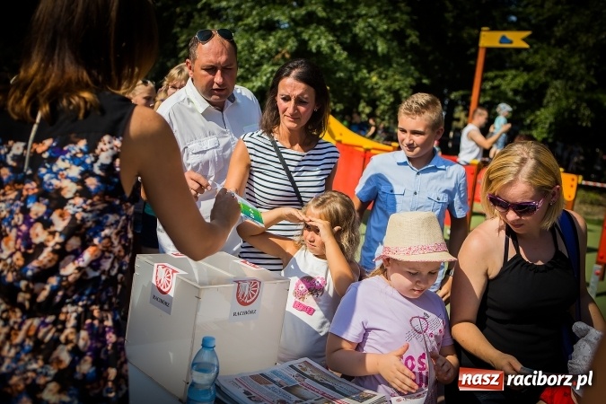 Zdjęcie w galerii na portalu naszraciborz.pl: IV Bajkowy Park. Zapełniliśmy bulwary z plażą. Dziękujemy serdecznie za wspólną zabawę wiadomości z regionu