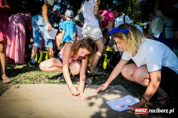 Zdjęcie w galerii na portalu naszraciborz.pl: IV Bajkowy Park. Zapełniliśmy bulwary z plażą. Dziękujemy serdecznie za wspólną zabawę wiadomości z regionu