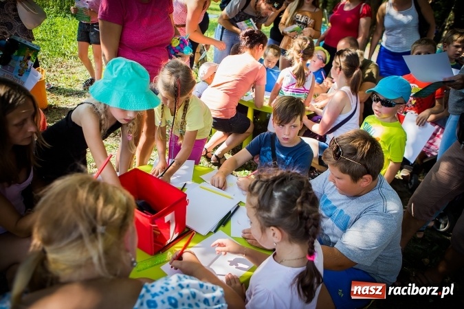 Zdjęcie w galerii na portalu naszraciborz.pl: IV Bajkowy Park. Zapełniliśmy bulwary z plażą. Dziękujemy serdecznie za wspólną zabawę wiadomości z regionu