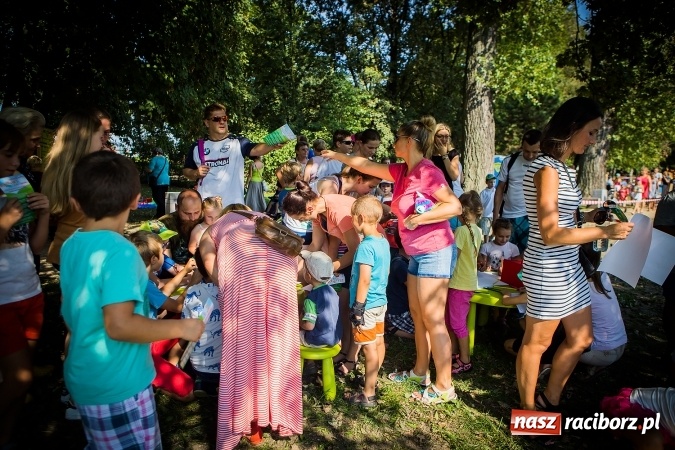 Zdjęcie w galerii na portalu naszraciborz.pl: IV Bajkowy Park. Zapełniliśmy bulwary z plażą. Dziękujemy serdecznie za wspólną zabawę wiadomości z regionu