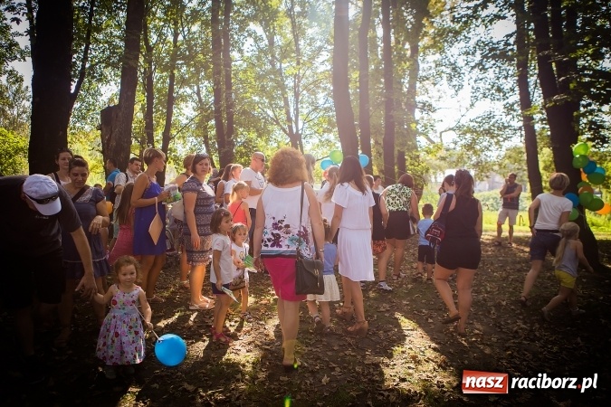 Zdjęcie w galerii na portalu naszraciborz.pl: IV Bajkowy Park. Zapełniliśmy bulwary z plażą. Dziękujemy serdecznie za wspólną zabawę wiadomości z regionu