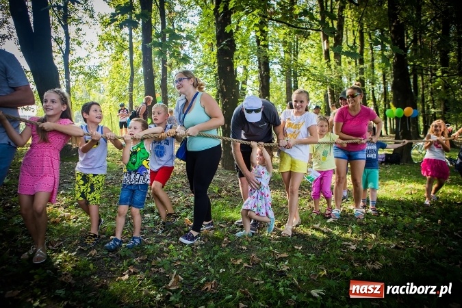 Zdjęcie w galerii na portalu naszraciborz.pl: IV Bajkowy Park. Zapełniliśmy bulwary z plażą. Dziękujemy serdecznie za wspólną zabawę wiadomości z regionu