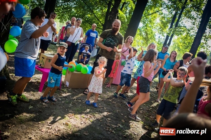 Zdjęcie w galerii na portalu naszraciborz.pl: IV Bajkowy Park. Zapełniliśmy bulwary z plażą. Dziękujemy serdecznie za wspólną zabawę wiadomości z regionu