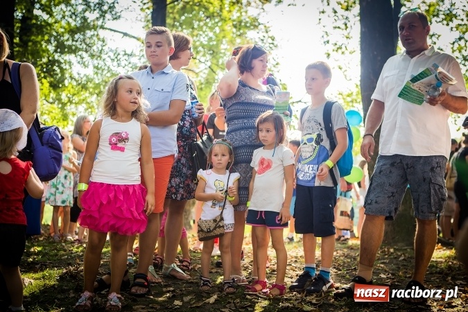 Zdjęcie w galerii na portalu naszraciborz.pl: IV Bajkowy Park. Zapełniliśmy bulwary z plażą. Dziękujemy serdecznie za wspólną zabawę wiadomości z regionu