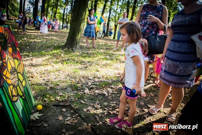 Zdjęcie w galerii na portalu naszraciborz.pl: IV Bajkowy Park. Zapełniliśmy bulwary z plażą. Dziękujemy serdecznie za wspólną zabawę wiadomości z regionu
