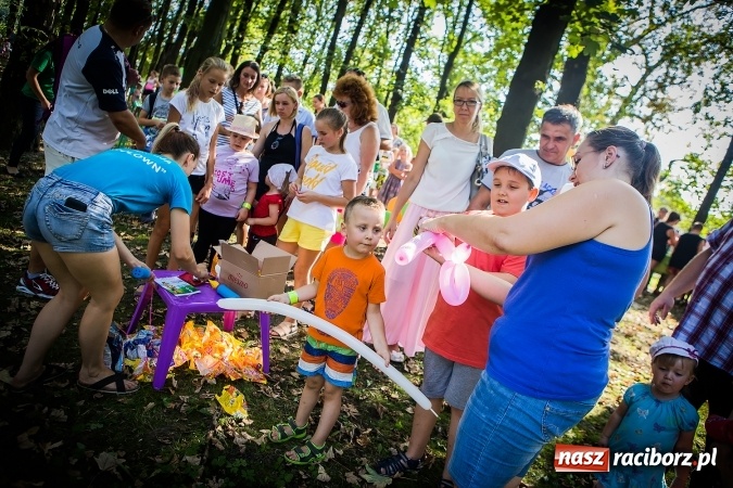 Zdjęcie w galerii na portalu naszraciborz.pl: IV Bajkowy Park. Zapełniliśmy bulwary z plażą. Dziękujemy serdecznie za wspólną zabawę wiadomości z regionu