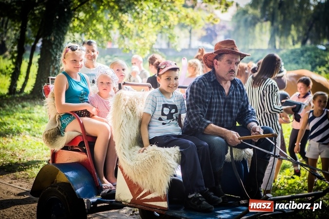 Zdjęcie w galerii na portalu naszraciborz.pl: IV Bajkowy Park. Zapełniliśmy bulwary z plażą. Dziękujemy serdecznie za wspólną zabawę wiadomości z regionu