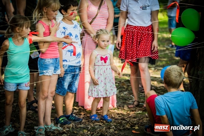 Zdjęcie w galerii na portalu naszraciborz.pl: IV Bajkowy Park. Zapełniliśmy bulwary z plażą. Dziękujemy serdecznie za wspólną zabawę wiadomości z regionu