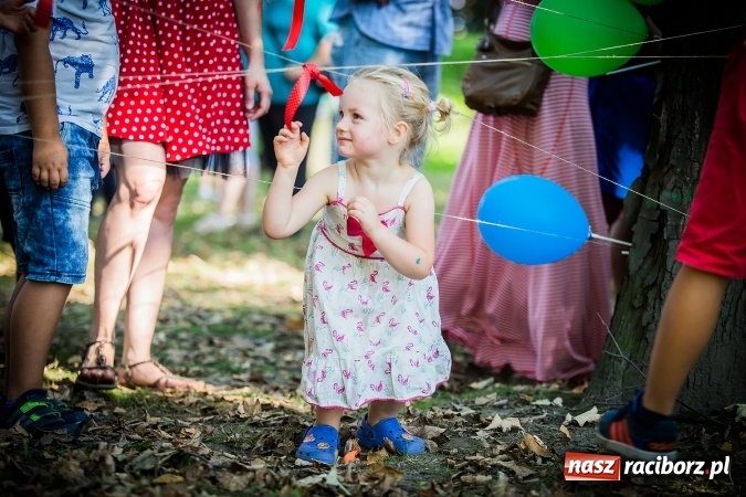 Zdjęcie w galerii na portalu naszraciborz.pl: IV Bajkowy Park. Zapełniliśmy bulwary z plażą. Dziękujemy serdecznie za wspólną zabawę wiadomości z regionu