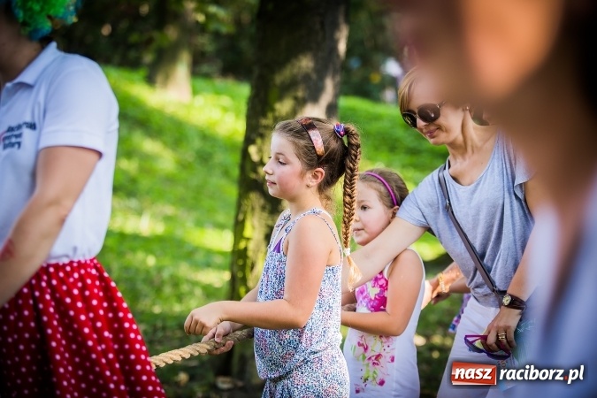 Zdjęcie w galerii na portalu naszraciborz.pl: IV Bajkowy Park. Zapełniliśmy bulwary z plażą. Dziękujemy serdecznie za wspólną zabawę wiadomości z regionu